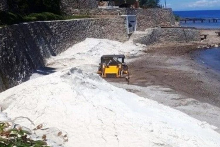 Bodrum Zabıtası’ndan beyaz kum dökümüne müdahale
