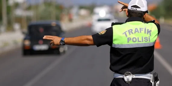 Trafikte ‘makas atan’ sürücülere 60 gün men cezası!