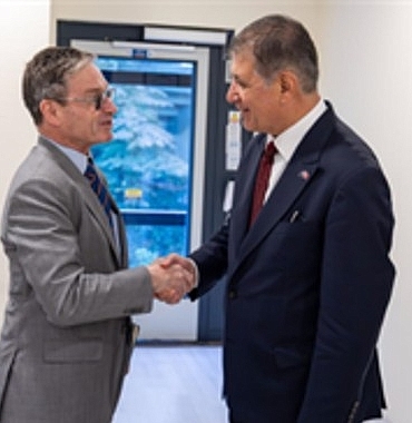 avustralya-baskonsolosundan-baskan-tugaya-ziyaret