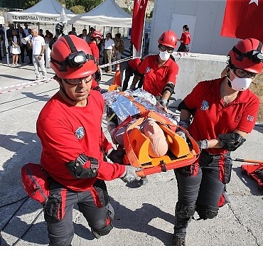 karsiyakada-direncli-kent-hamlesi