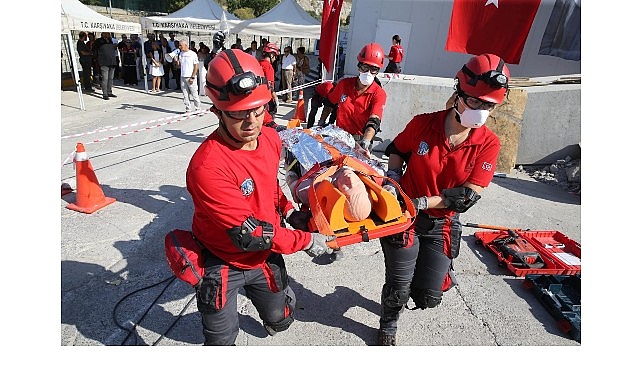 karsiyakada-direncli-kent-hamlesi