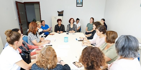 Narlıdere’de Kadınlar Haklarını Öğreniyor