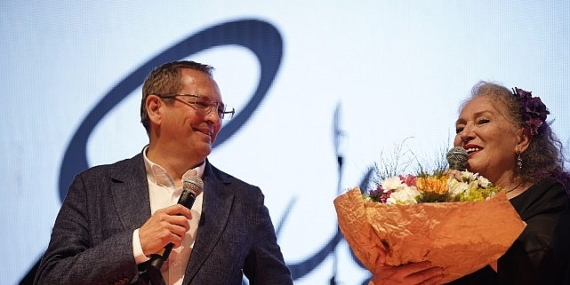 Suzan Kardeş ve Ege’den Hasat Coşkusu!